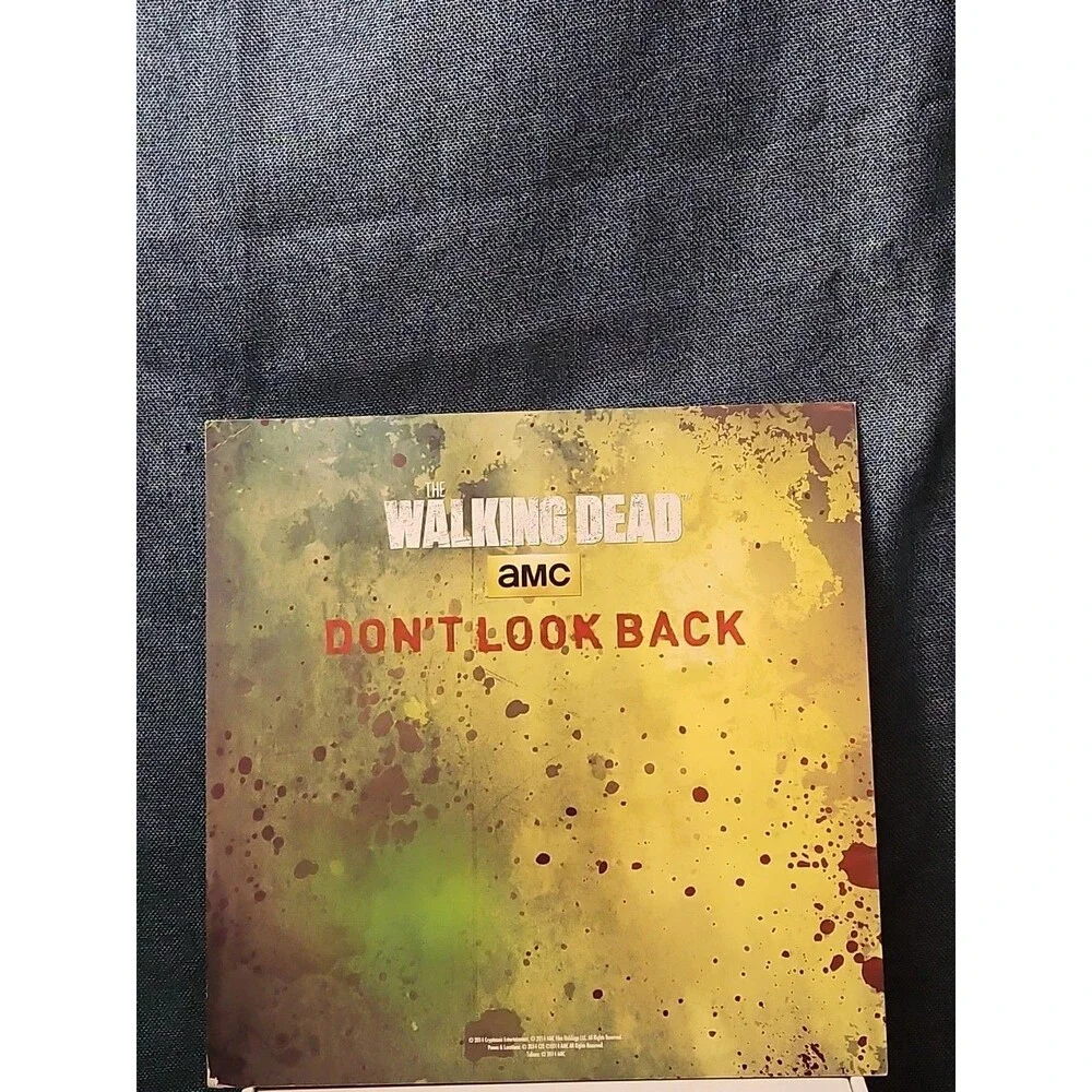 The Walking Dead: Don't Look Back Dice Game | AMC Cryptozoic | Rick Daryl